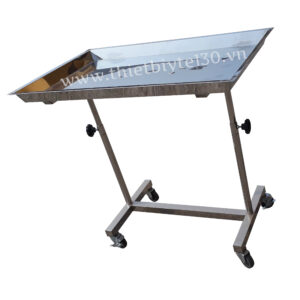 Bàn tiếp dụng cụ